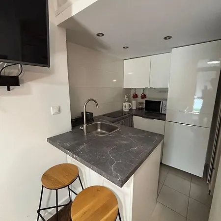 Parrot Apartment Main Station Cracow Krakow Exterior photo